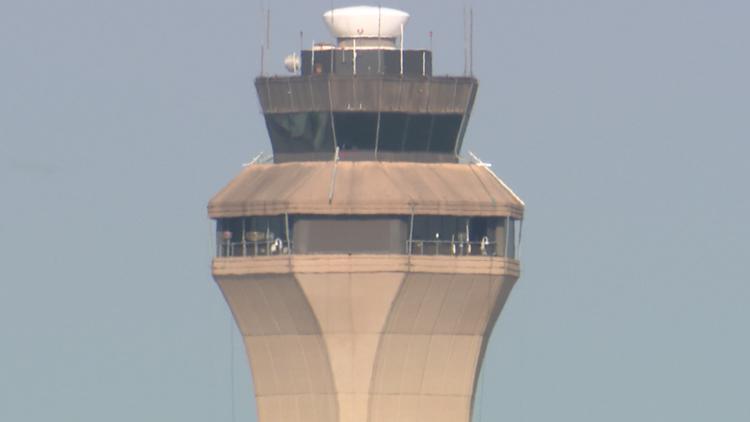 Flight precautionarily evacuated at Houston's Bush Airport after sensor indicated smoke in cabin, airline says — KHOU 11 (Houston), Plano Community news
