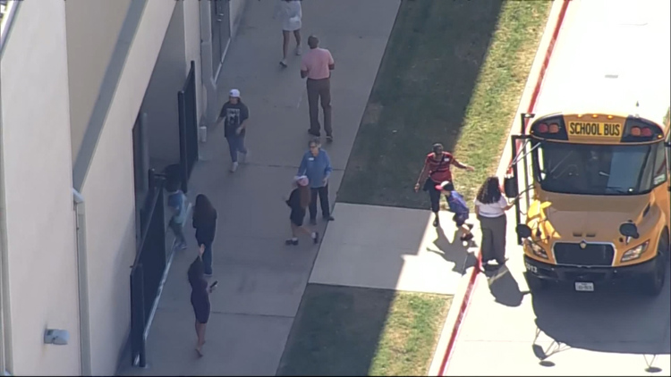 Arlington schools evacuated amid bomb threats, officials say — Plano Schools news